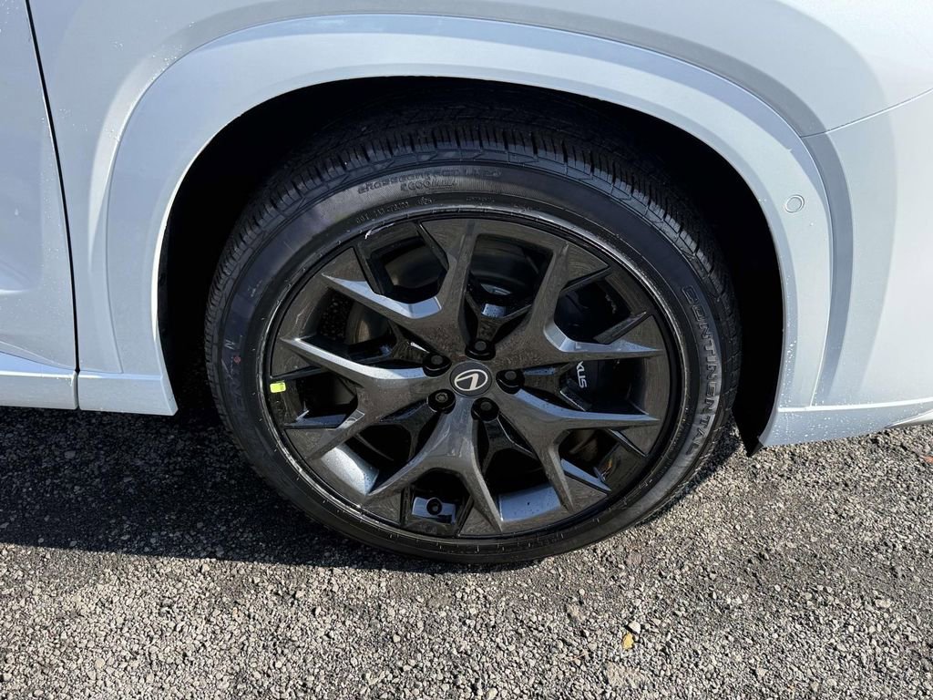 New 2026 Lexus TX 500h AWD image 7