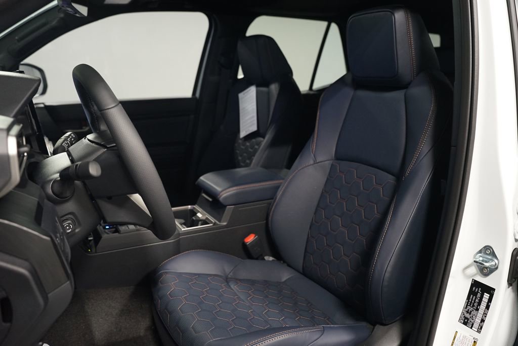 New 2026 Toyota 4Runner Platinum AWD/4WD image 30