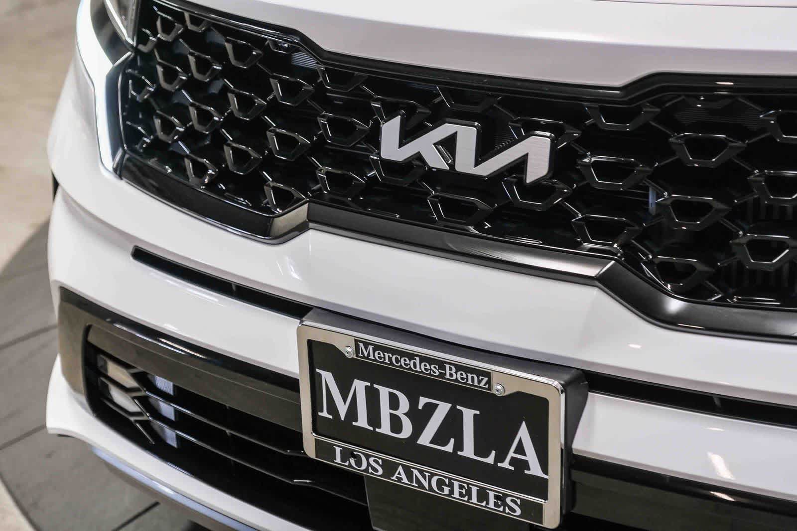 Used 2023 Kia Sorento SX FWD image 12
