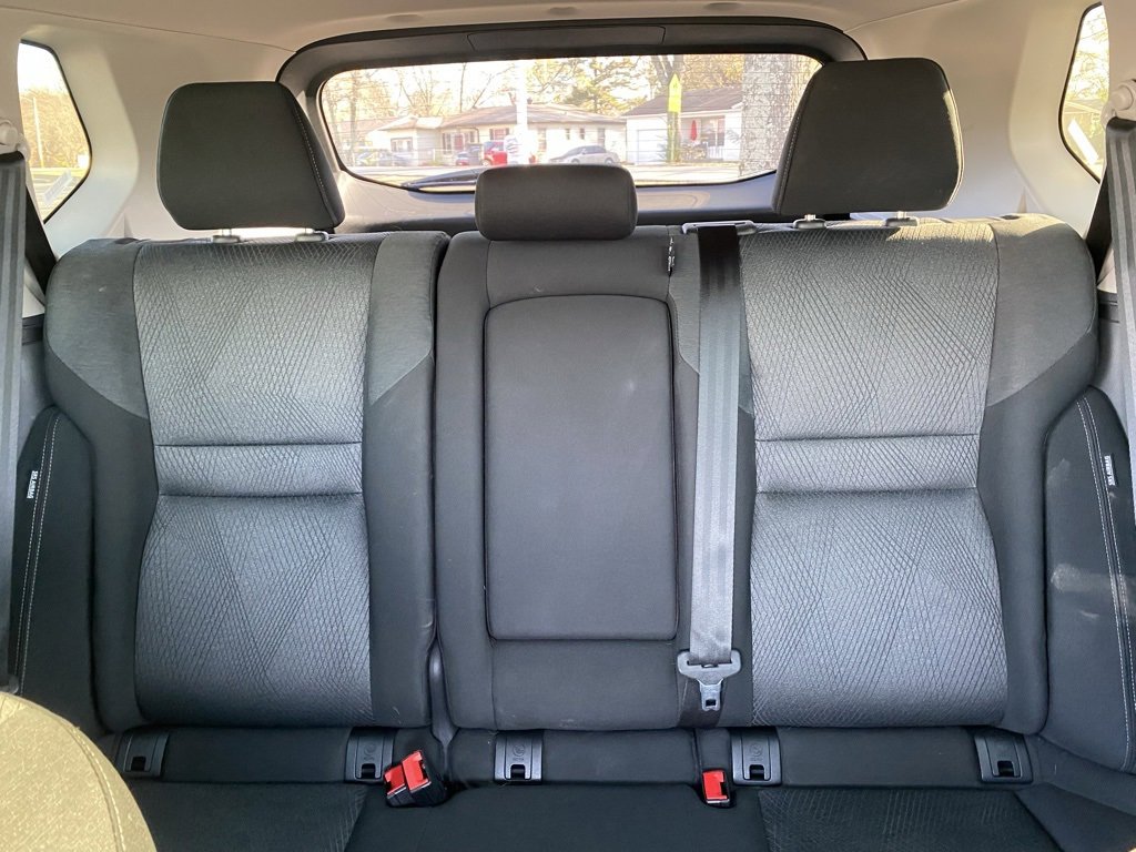 Used 2024 Nissan Rogue SV image 25