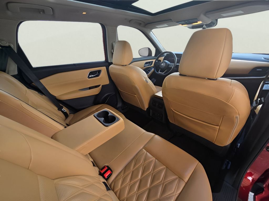 Used 2023 Nissan Rogue Platinum w/ Platinum Premium Package image 10