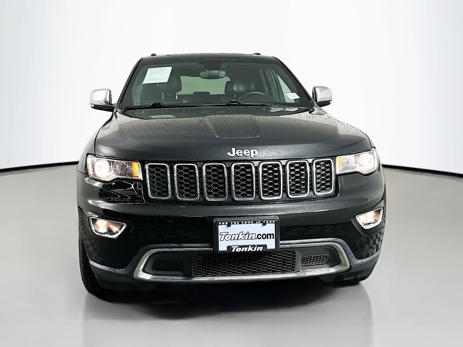 Used 2018 Jeep Grand Cherokee Limited AWD/4WD image 2