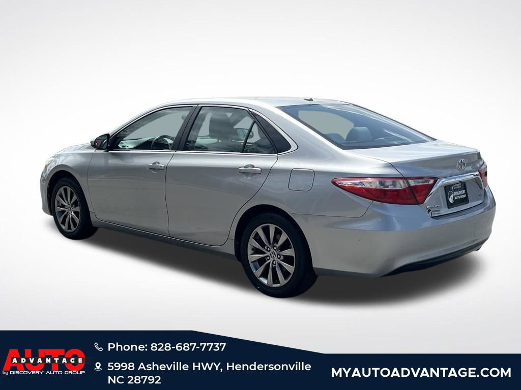 Used 2015 Toyota Camry XLE w/ Moonroof Package FWD image 6