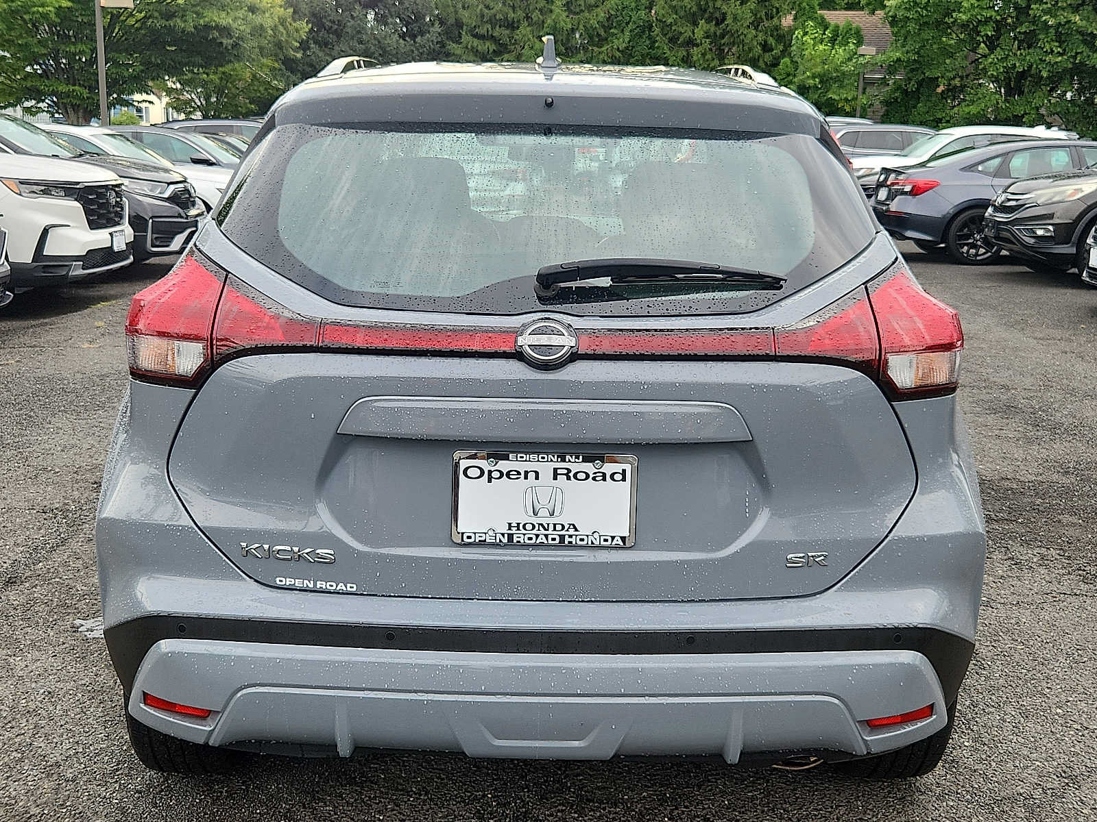 Used 2023 Nissan Kicks SR w/ SR Premium Package FWD image 5