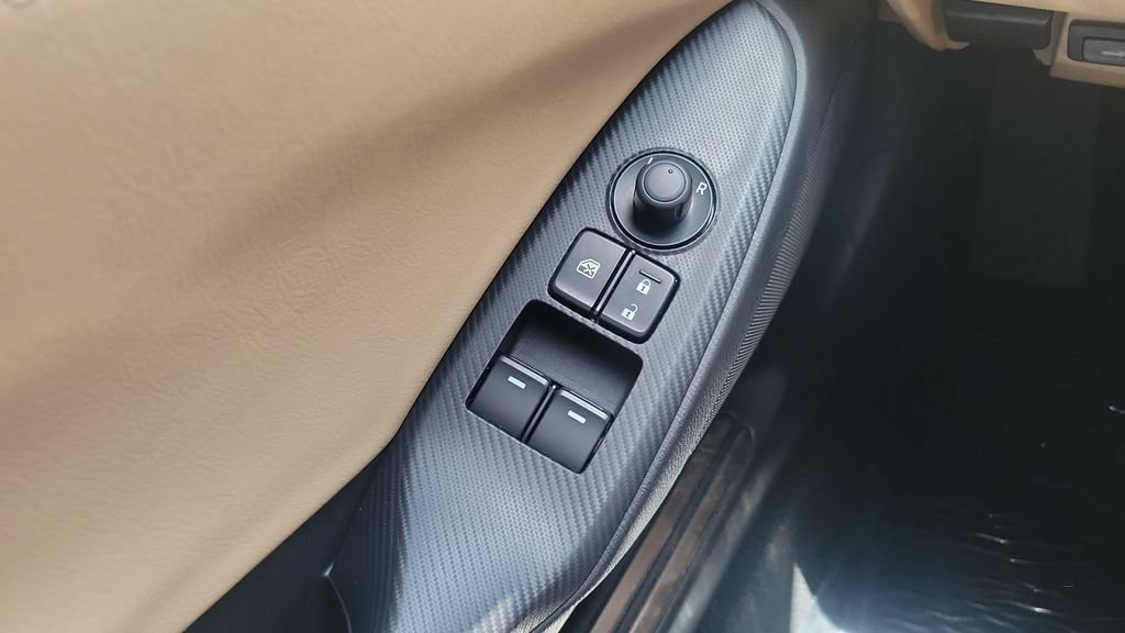 Used 2025 MAZDA MX-5 Miata Grand Touring RWD image 17