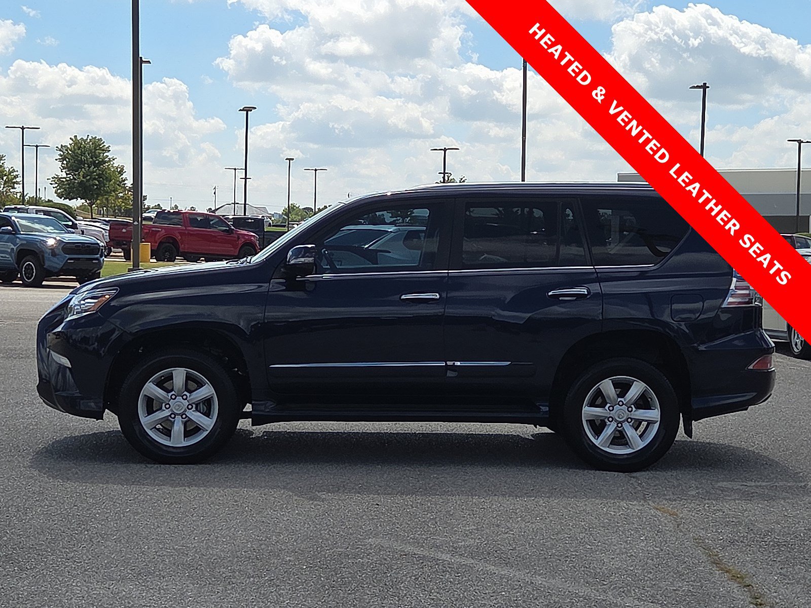 Used 2017 Lexus GX 460 w/ Navigation Package AWD/4WD image 3