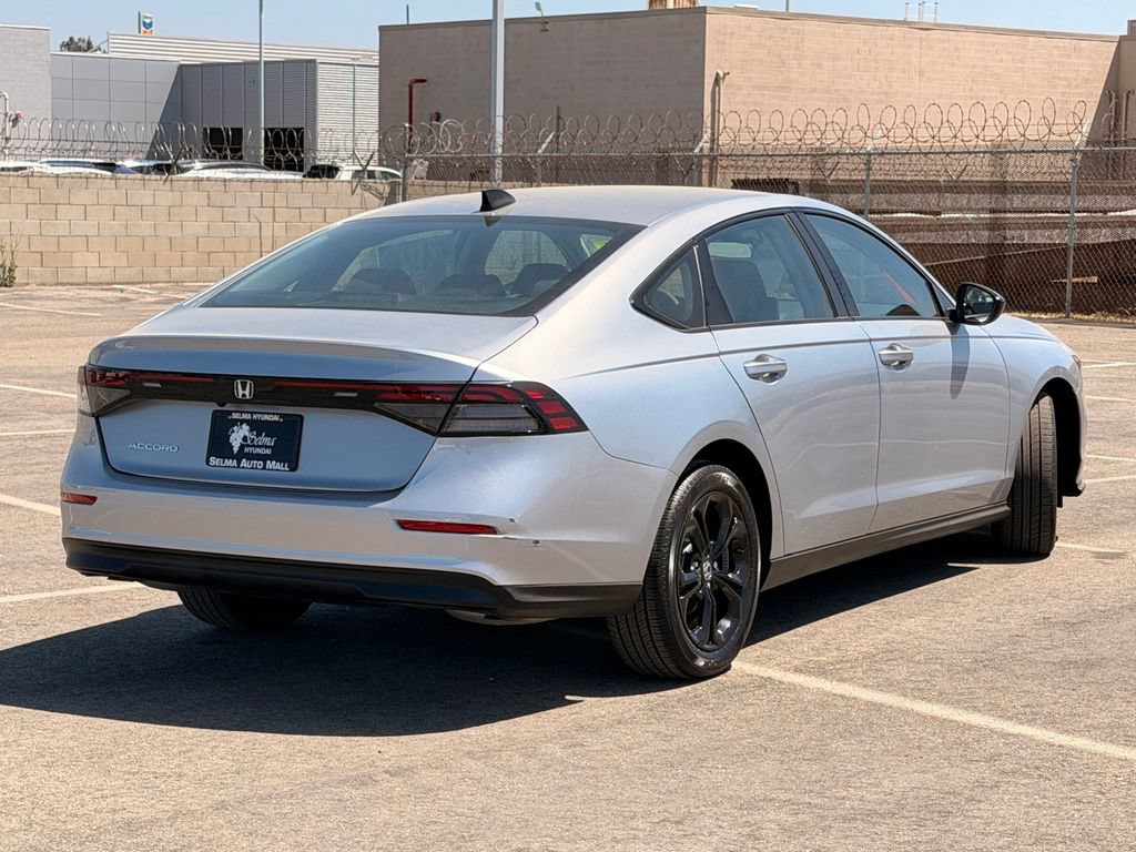 Used 2025 Honda Accord SE image 5