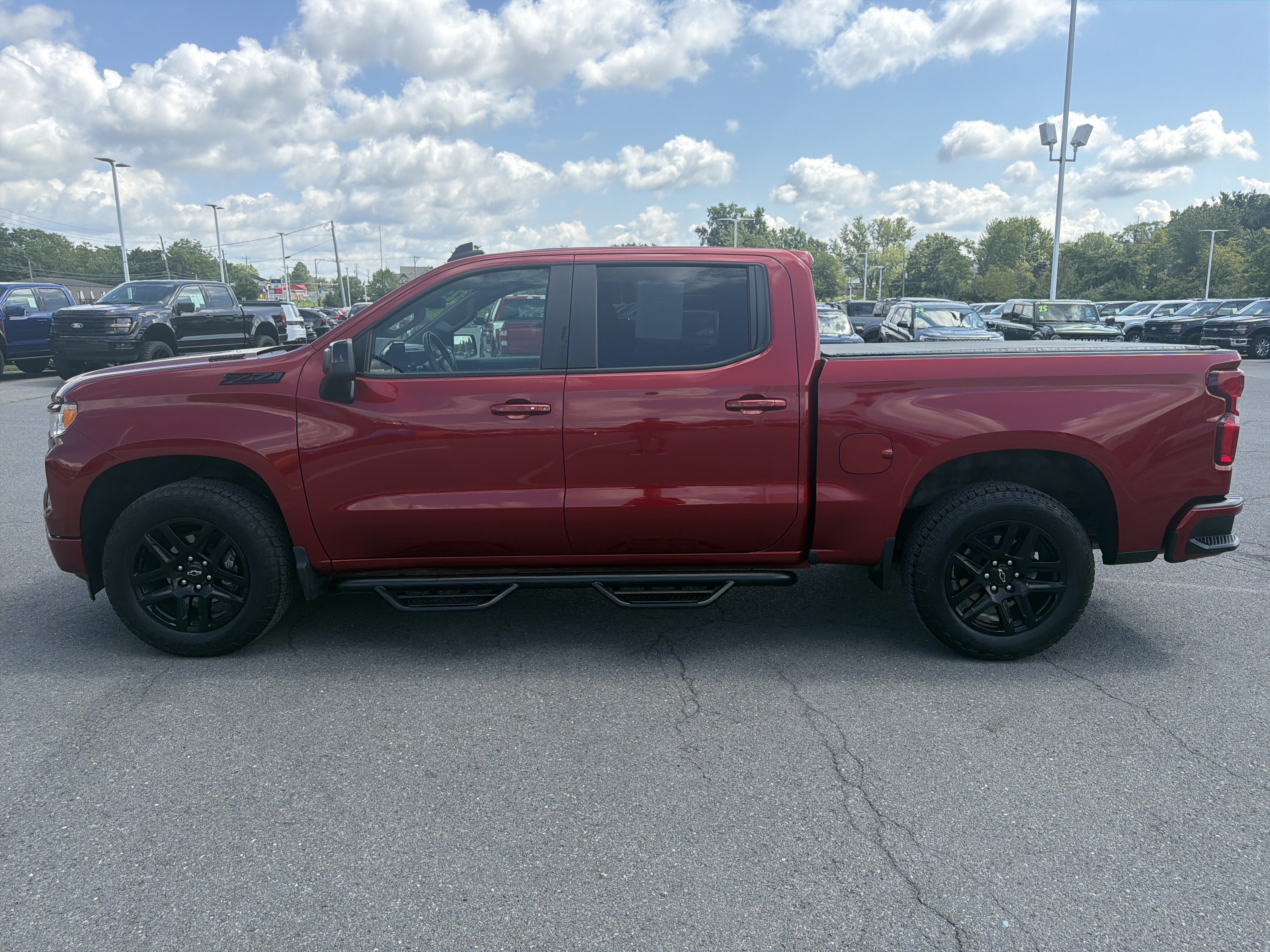 Used 2023 Chevrolet Silverado 1500 RST AWD/4WD image 7