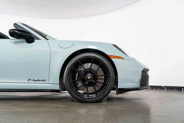 Used 2025 Porsche 911 Targa 4 GTS image 11