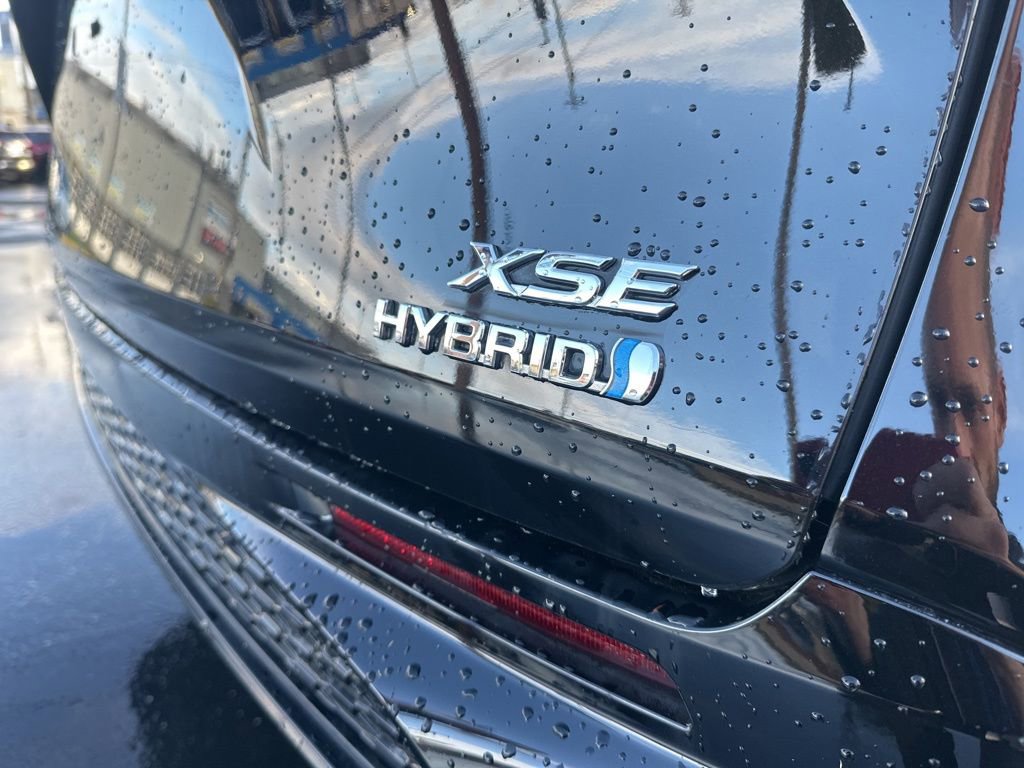 Used 2021 Toyota Sienna XSE image 8