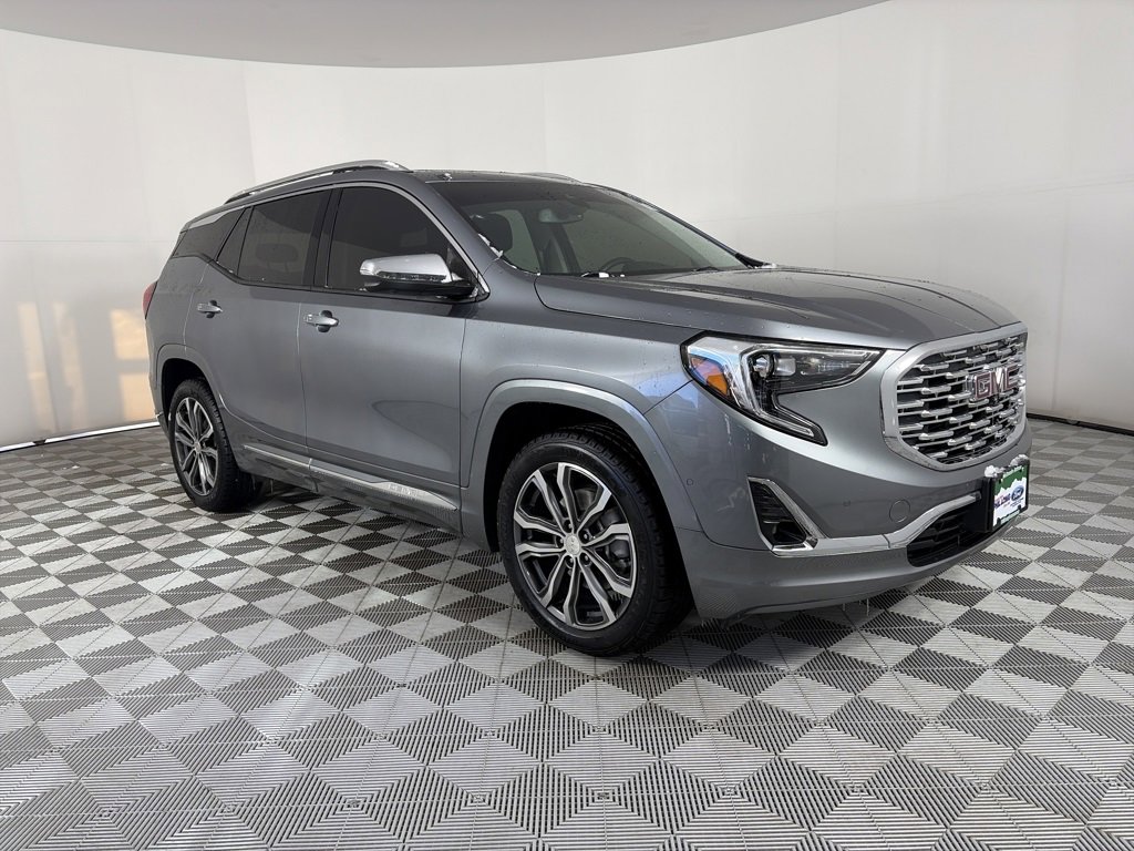 Used 2020 GMC Terrain Denali w/ Denali Premium Package image 1
