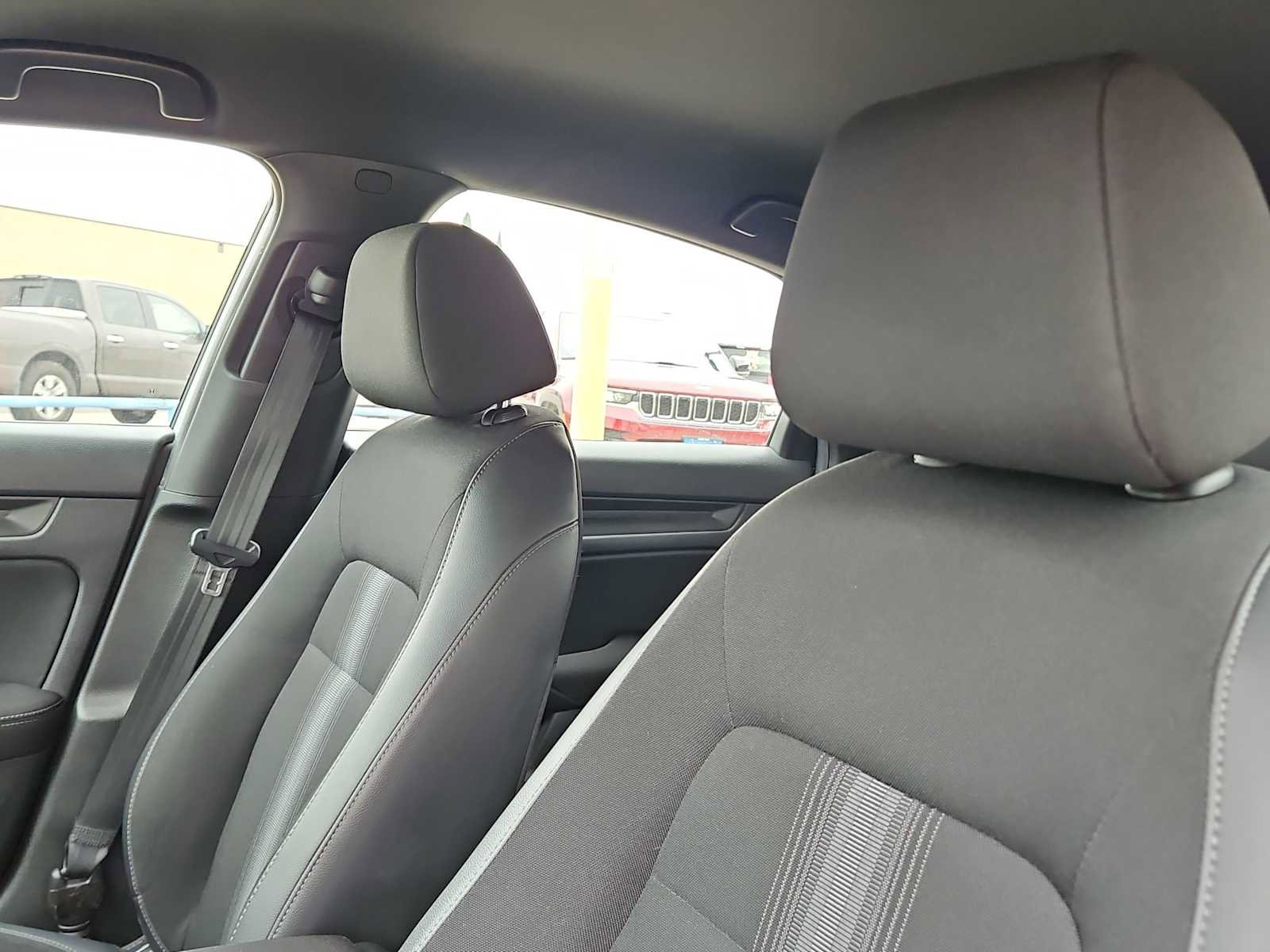 Used 2024 Honda Civic Sport image 15