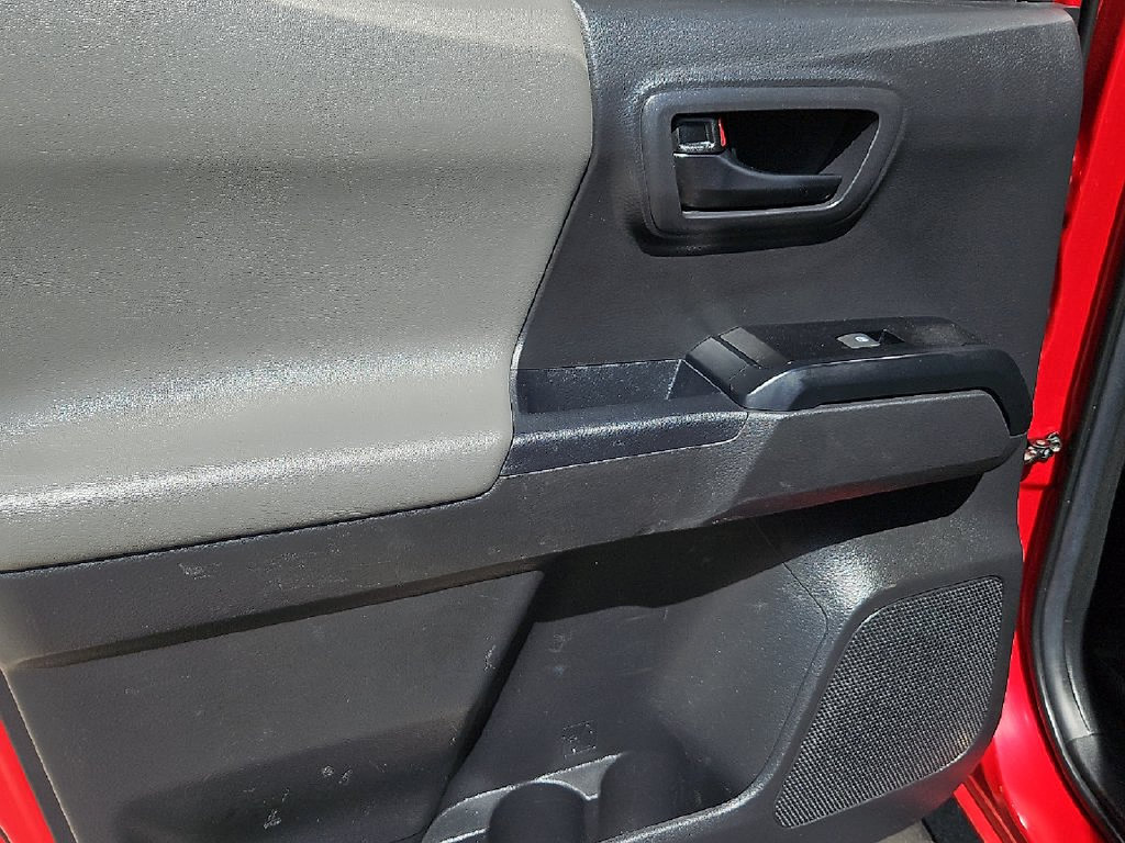 Used 2022 Toyota Tacoma SR AWD/4WD image 16