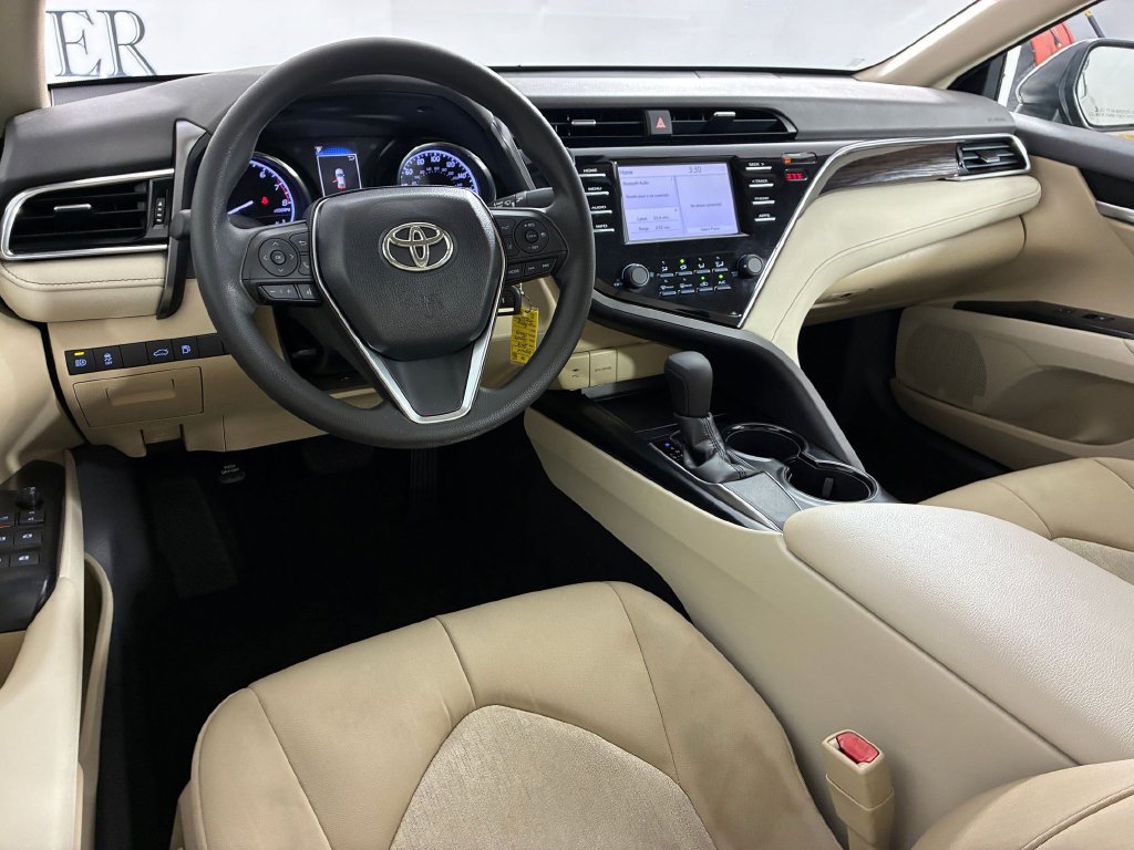 Used 2018 Toyota Camry LE FWD image 27
