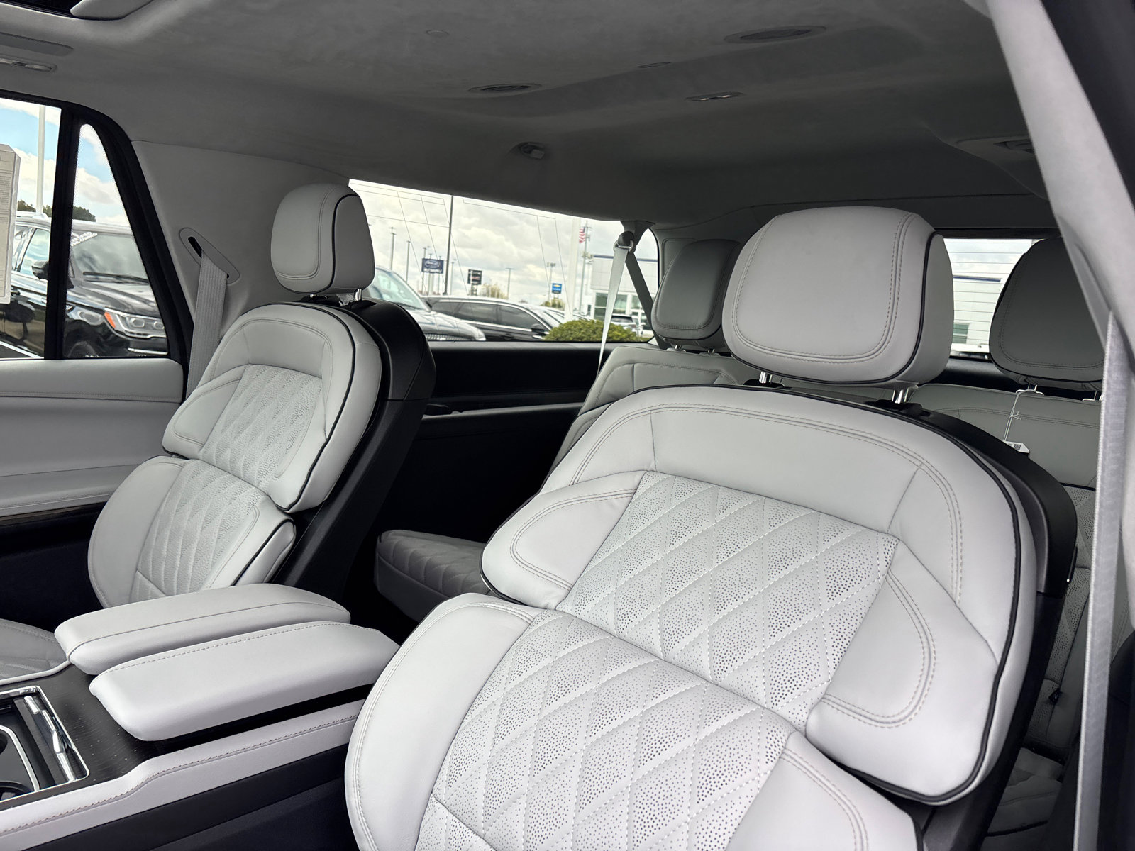 New 2025 Lincoln Navigator L Black Label image 27