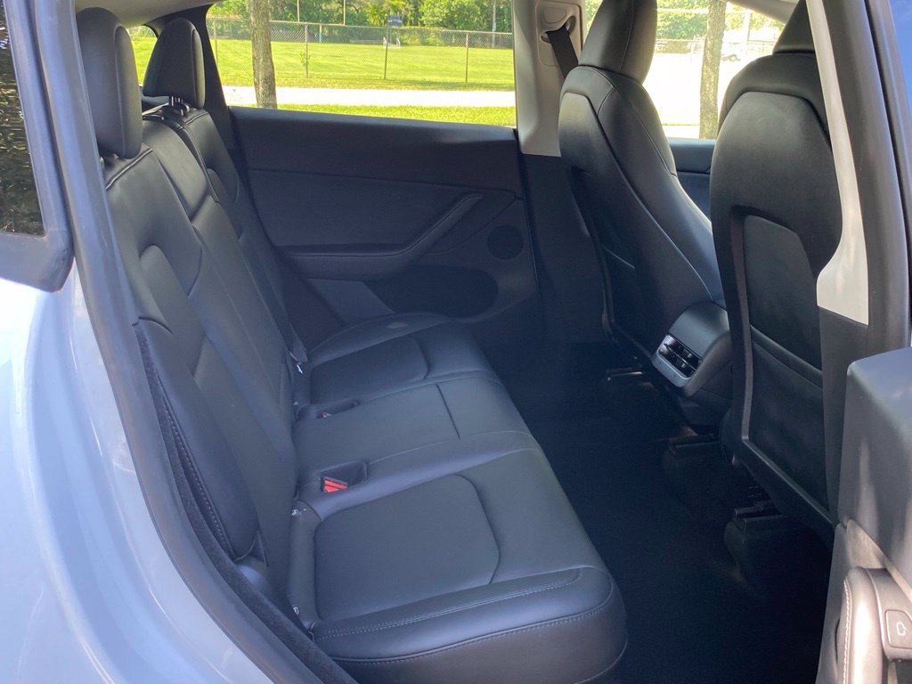 Used 2023 Tesla Model Y Long Range AWD/4WD image 23