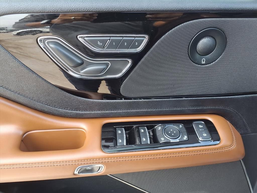 Certified 2021 Lincoln Aviator Reserve w/ Equipment Group 201A RWD image 24