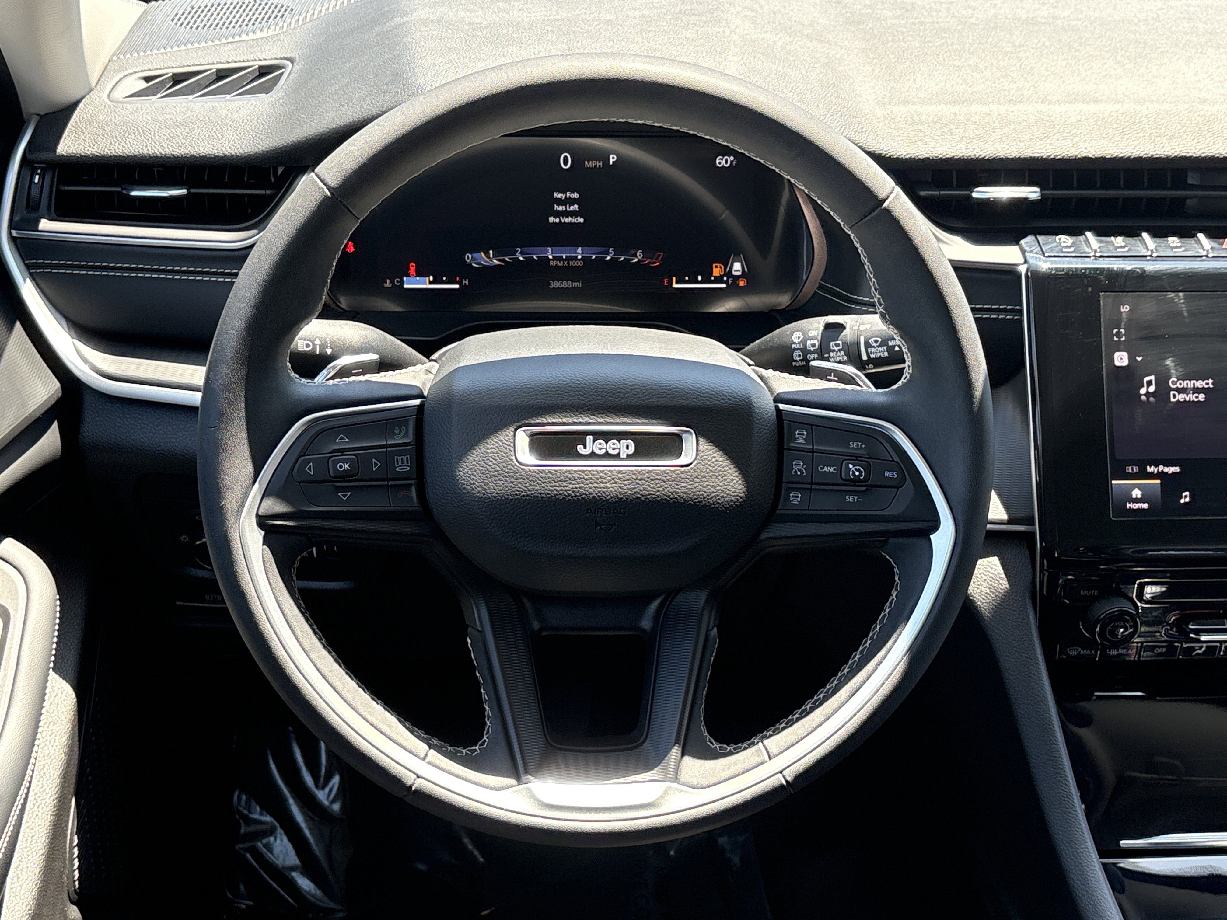 Certified 2023 Jeep Grand Cherokee Laredo RWD image 20