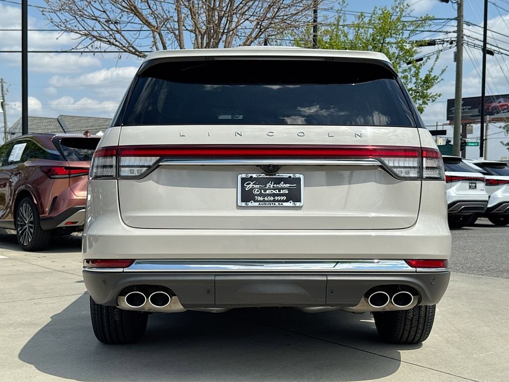 Used 2023 Lincoln Aviator AWD w/ Class IV Trailer Tow Package image 7