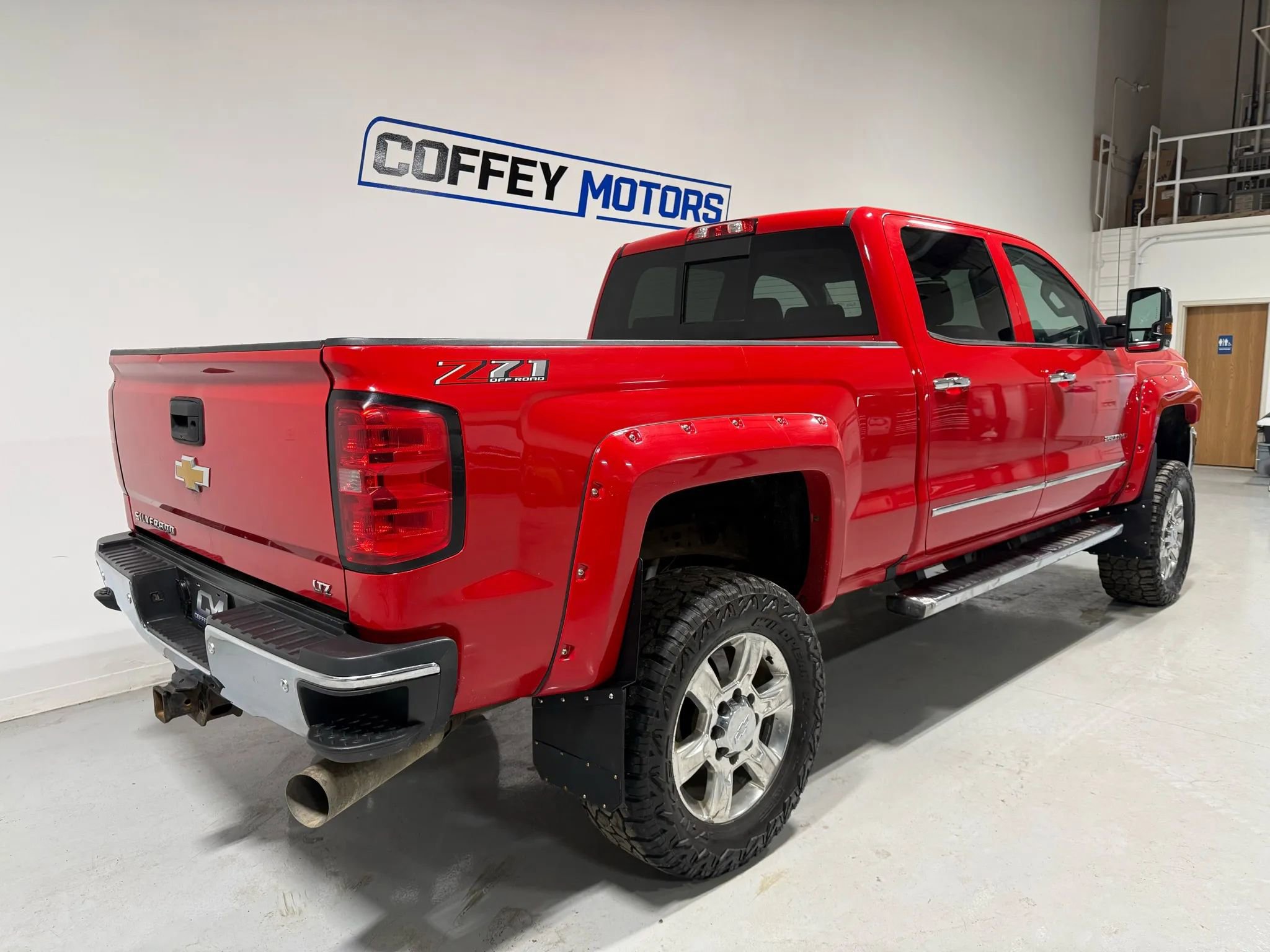 Used 2019 Chevrolet Silverado 2500 LTZ image 6