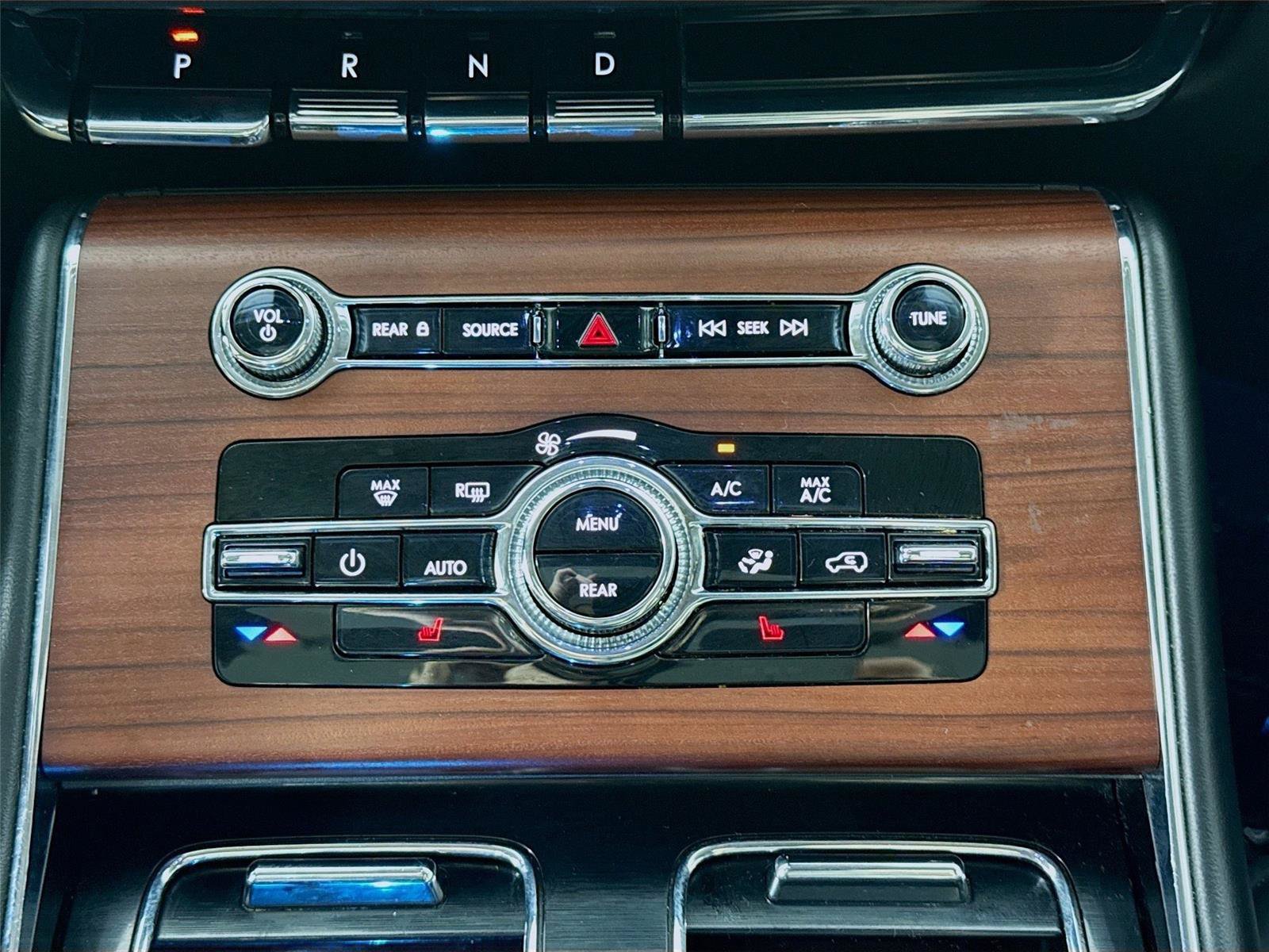 Used 2023 Lincoln Aviator Reserve AWD/4WD image 14