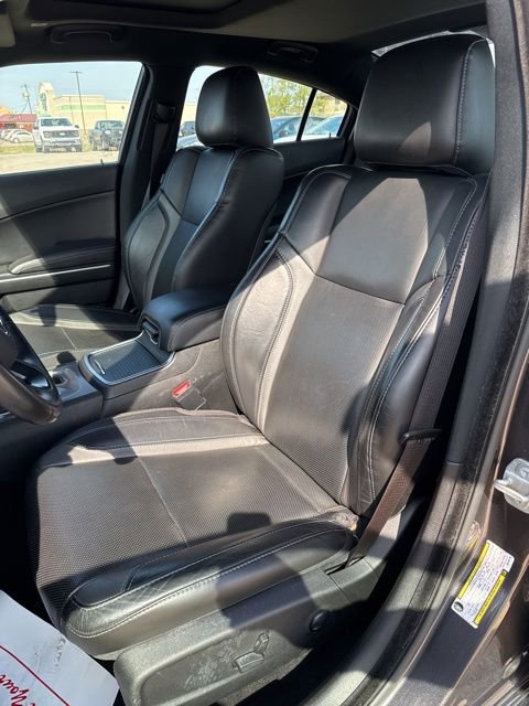 Used 2022 Dodge Charger SXT w/ Leather Interior Group RWD image 10
