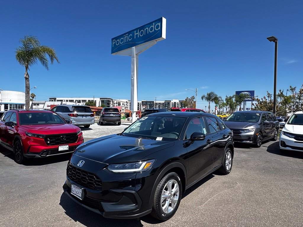 Used 2024 Honda HR-V LX image 2