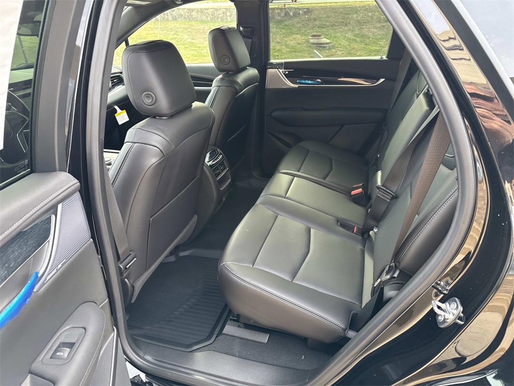 New 2026 Cadillac XT5 Premium Luxury w/ Driver Assist Package image 17