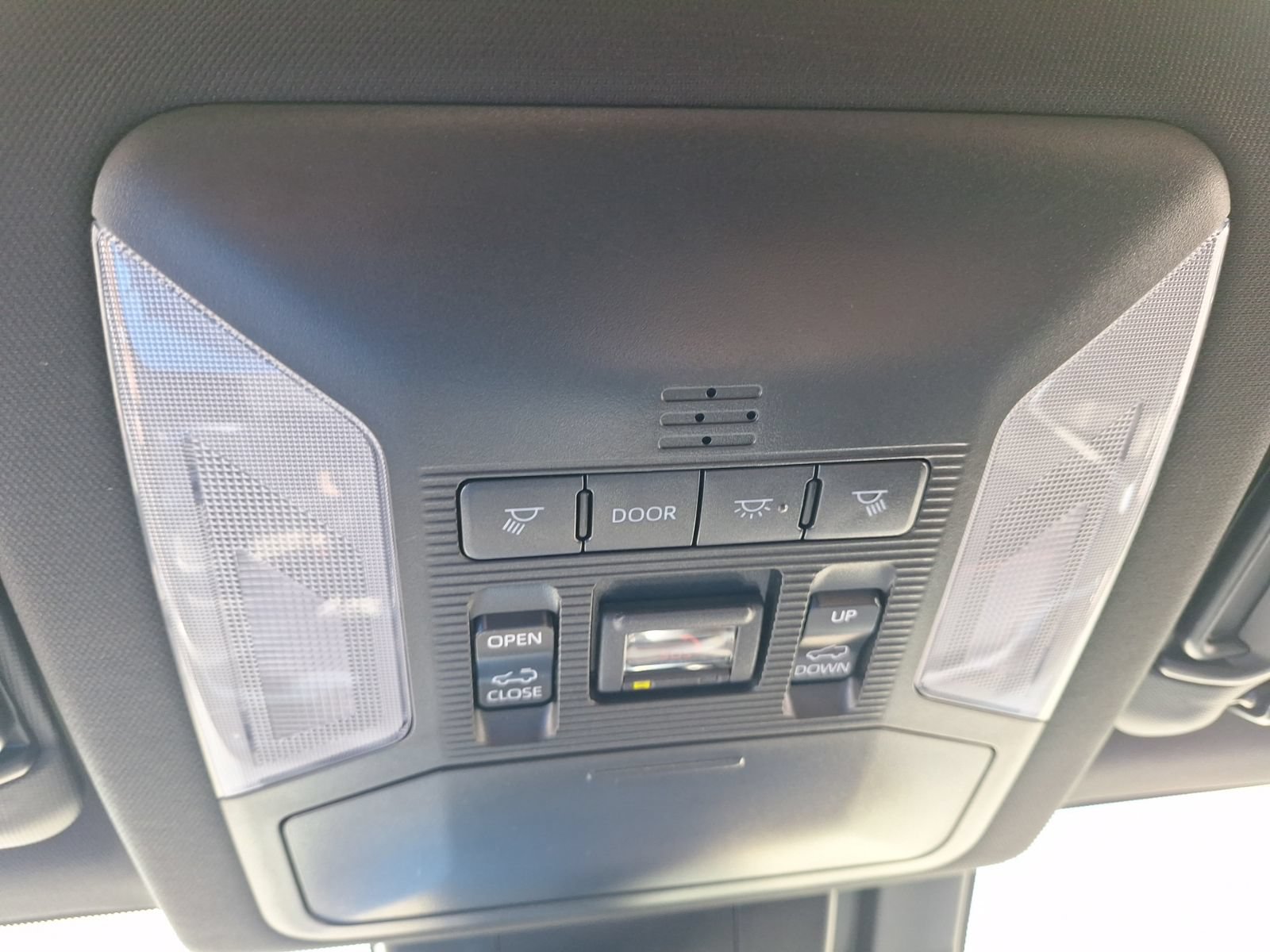 Used 2022 Toyota RAV4 XSE AWD/4WD image 30