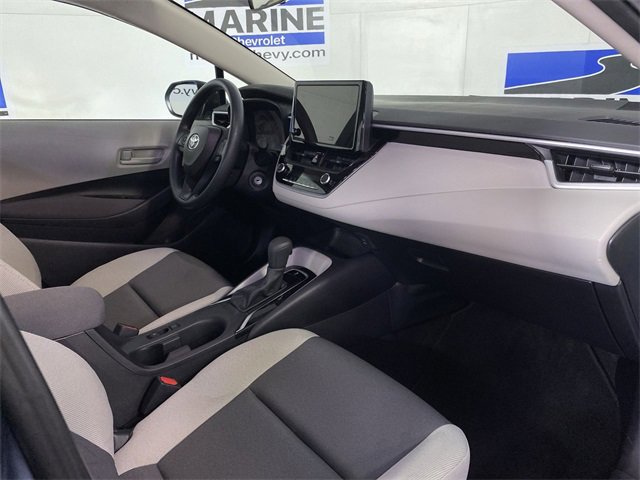 Used 2025 Toyota Corolla LE image 32