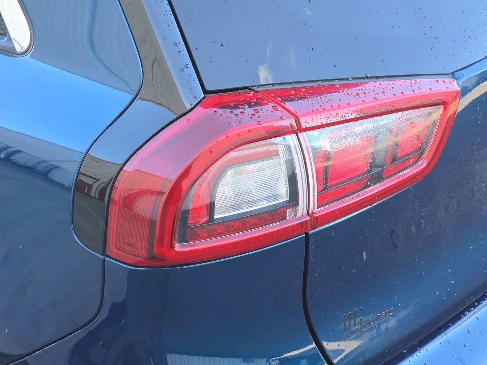 Used 2018 Kia Niro LX image 38