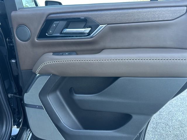 Used 2025 GMC Yukon Denali Ultimate w/ LPO, Floor Liner Package image 54