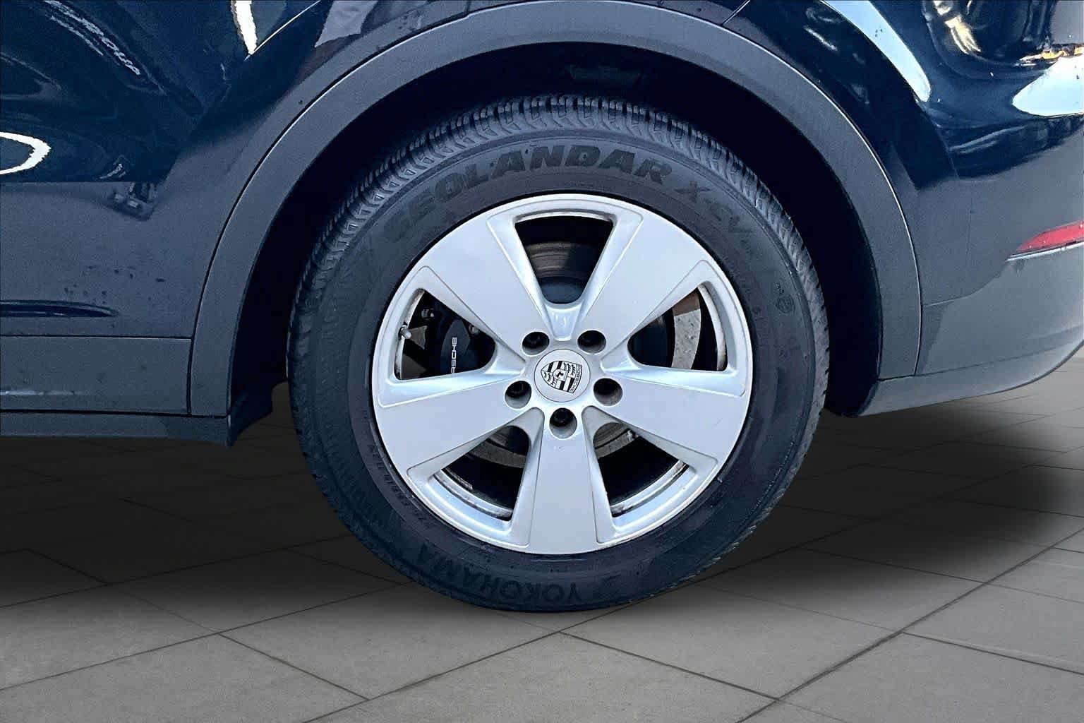 Used 2019 Porsche Cayenne AWD/4WD image 10