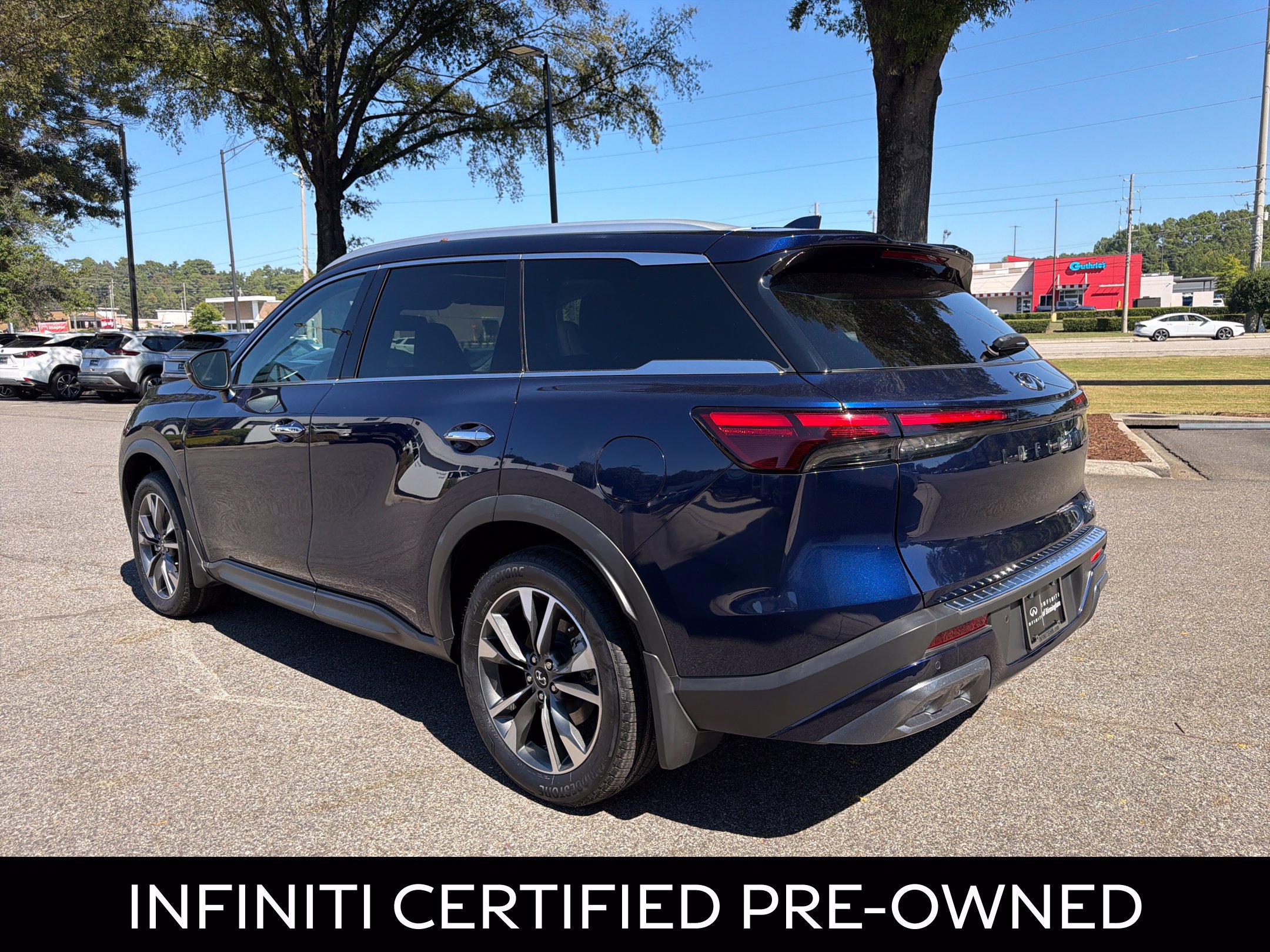 Certified 2022 INFINITI QX60 Luxe w/ Cargo Package FWD image 9