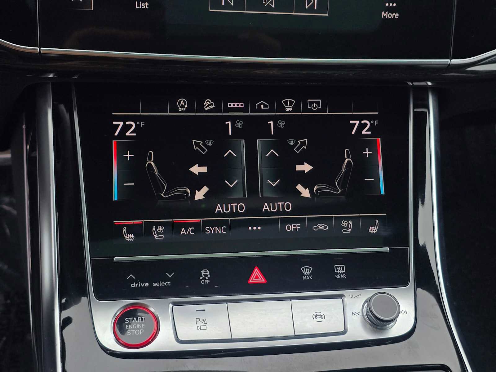 Used 2021 Audi RS Q8 w/ Carbon Optic Package image 28