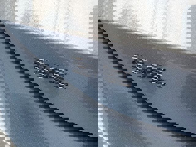 Certified 2025 Volkswagen Tiguan SE R-Line image 6