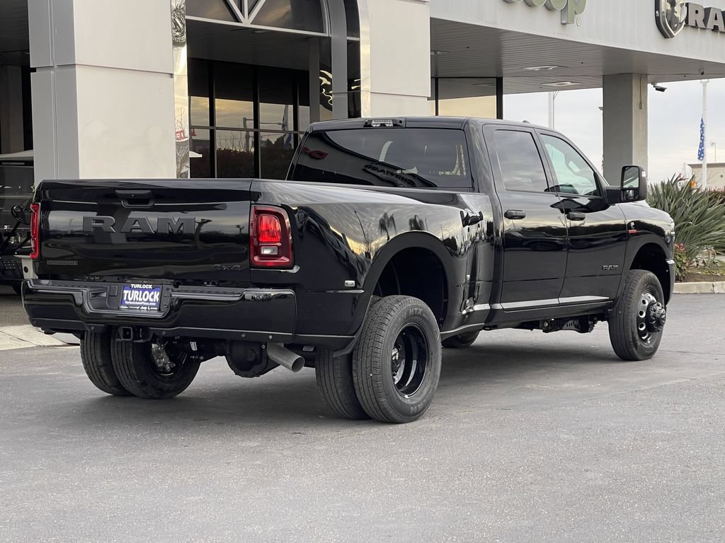 New 2026 RAM 3500 Big Horn AWD/4WD image 10