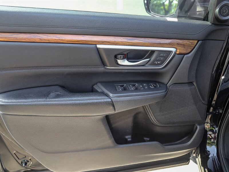 Used 2017 Honda CR-V Touring image 21
