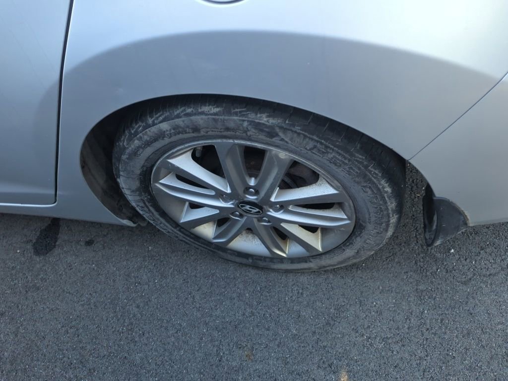 Used 2014 Hyundai Elantra SE w/ Option Group 02 image 5