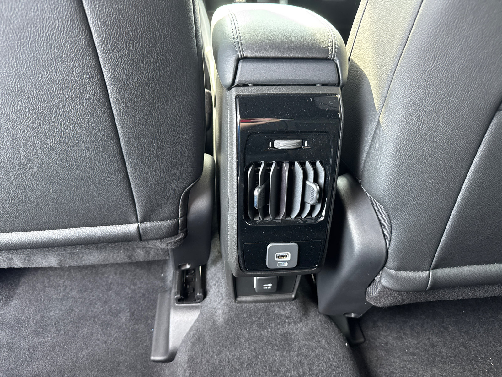 New 2026 Jeep Compass Latitude AWD/4WD image 7