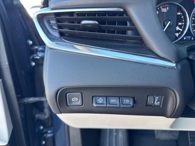 Used 2022 Buick Enclave Premium image 18