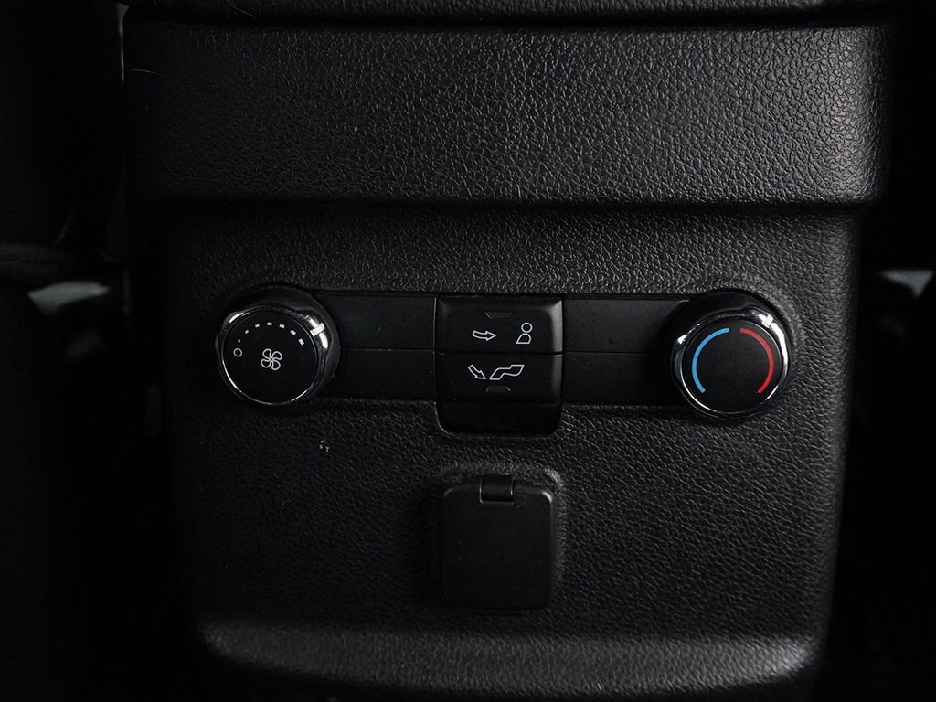 Used 2018 Ford Explorer XLT w/ Equipment Group 202A AWD/4WD image 52