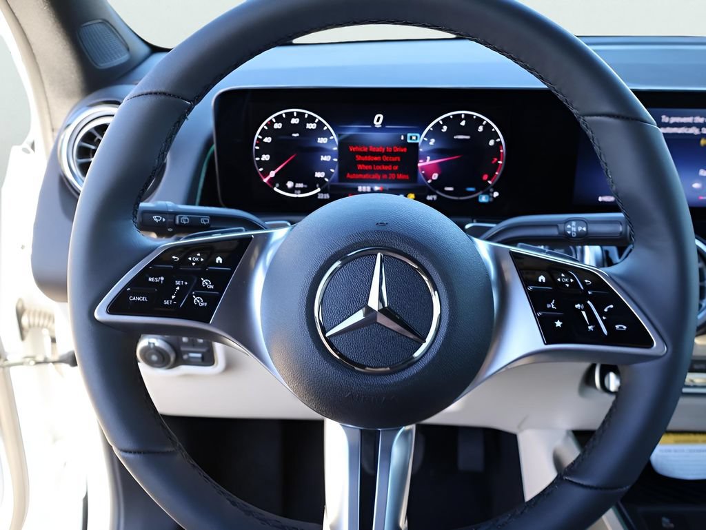 New 2026 Mercedes-Benz GLB 250 4MATIC image 32