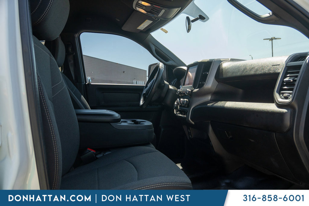 Used 2024 RAM 3500 Tradesman w/ Chrome Appearance Group AWD/4WD image 23