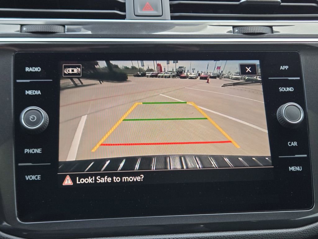 Used 2024 Volkswagen Tiguan SE R-Line image 26