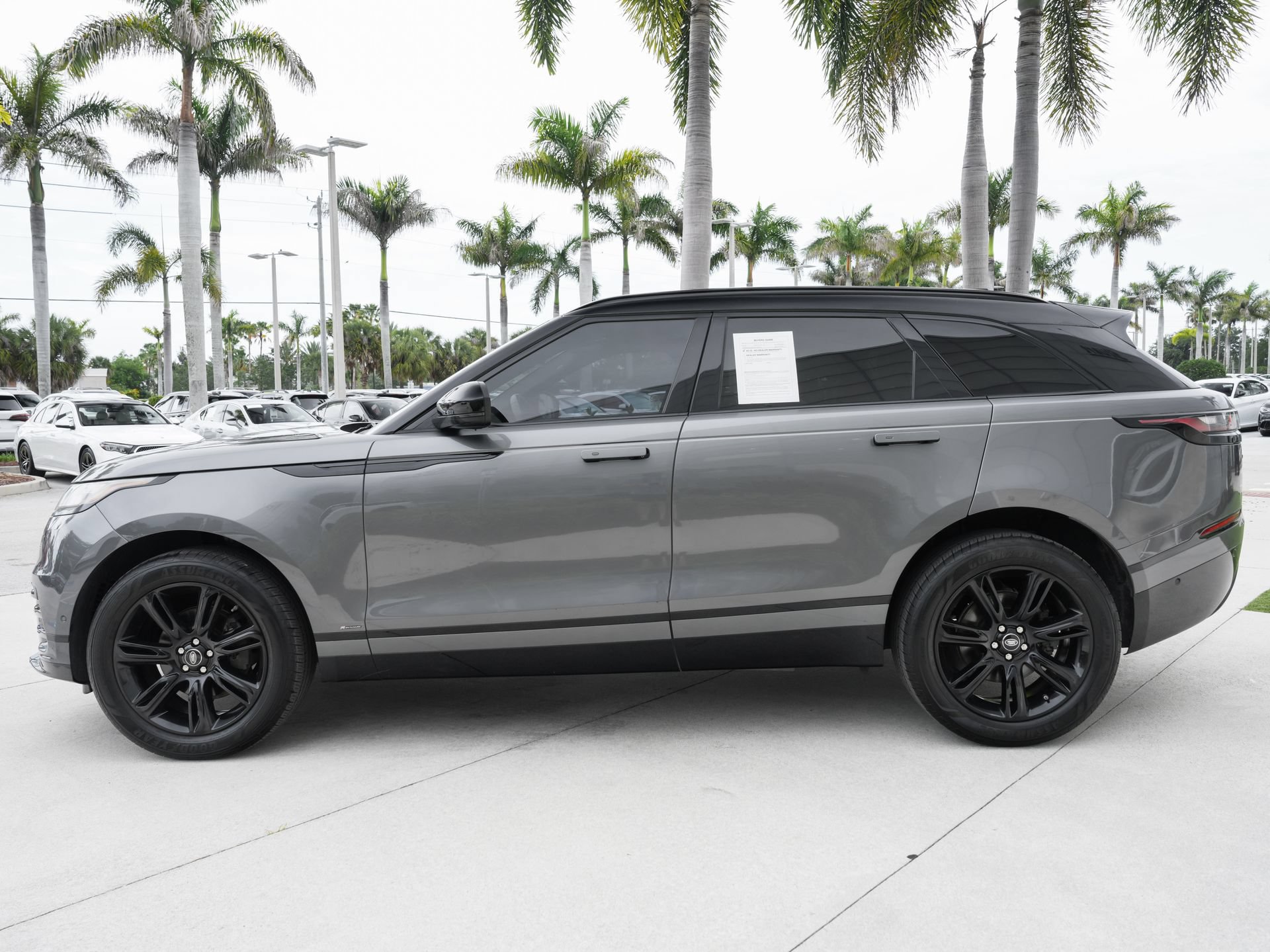 Used 2019 Land Rover Range Rover Velar R-Dynamic SE AWD/4WD image 21