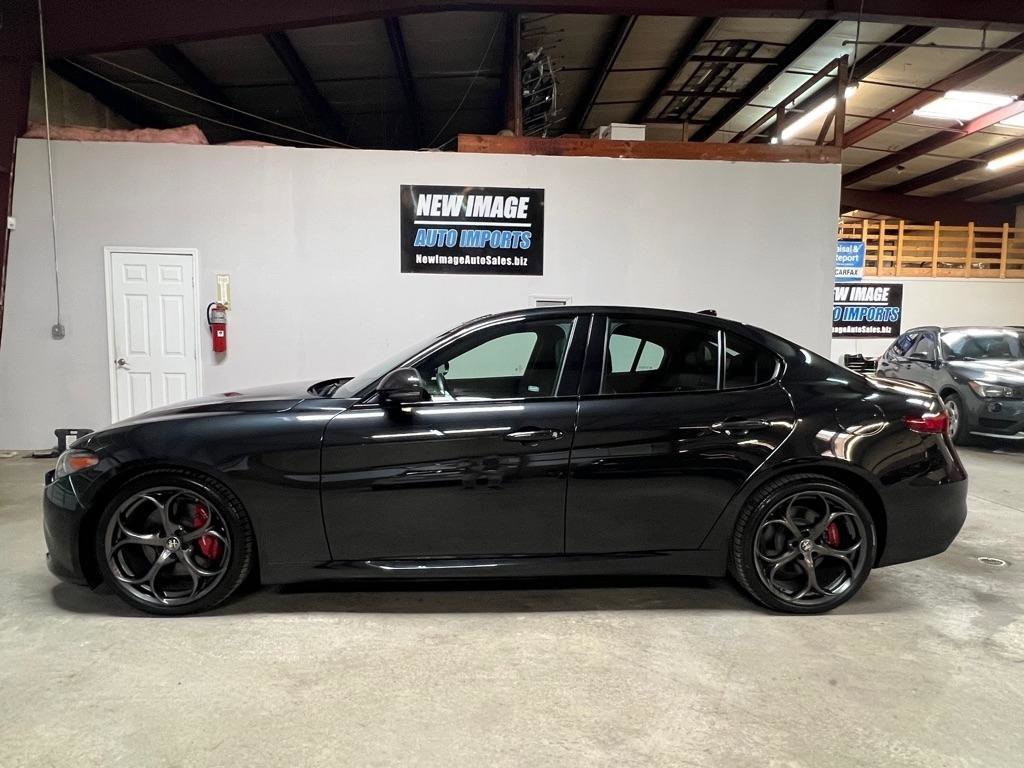 Used 2021 Alfa Romeo Giulia Ti Sport image 4