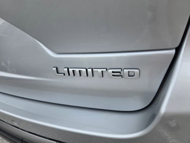 New 2026 Jeep Grand Cherokee Limited w/ Luxury Tech Group II RWD image 12