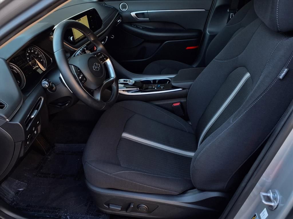 Used 2023 Hyundai Sonata SEL w/ Cargo Package image 16