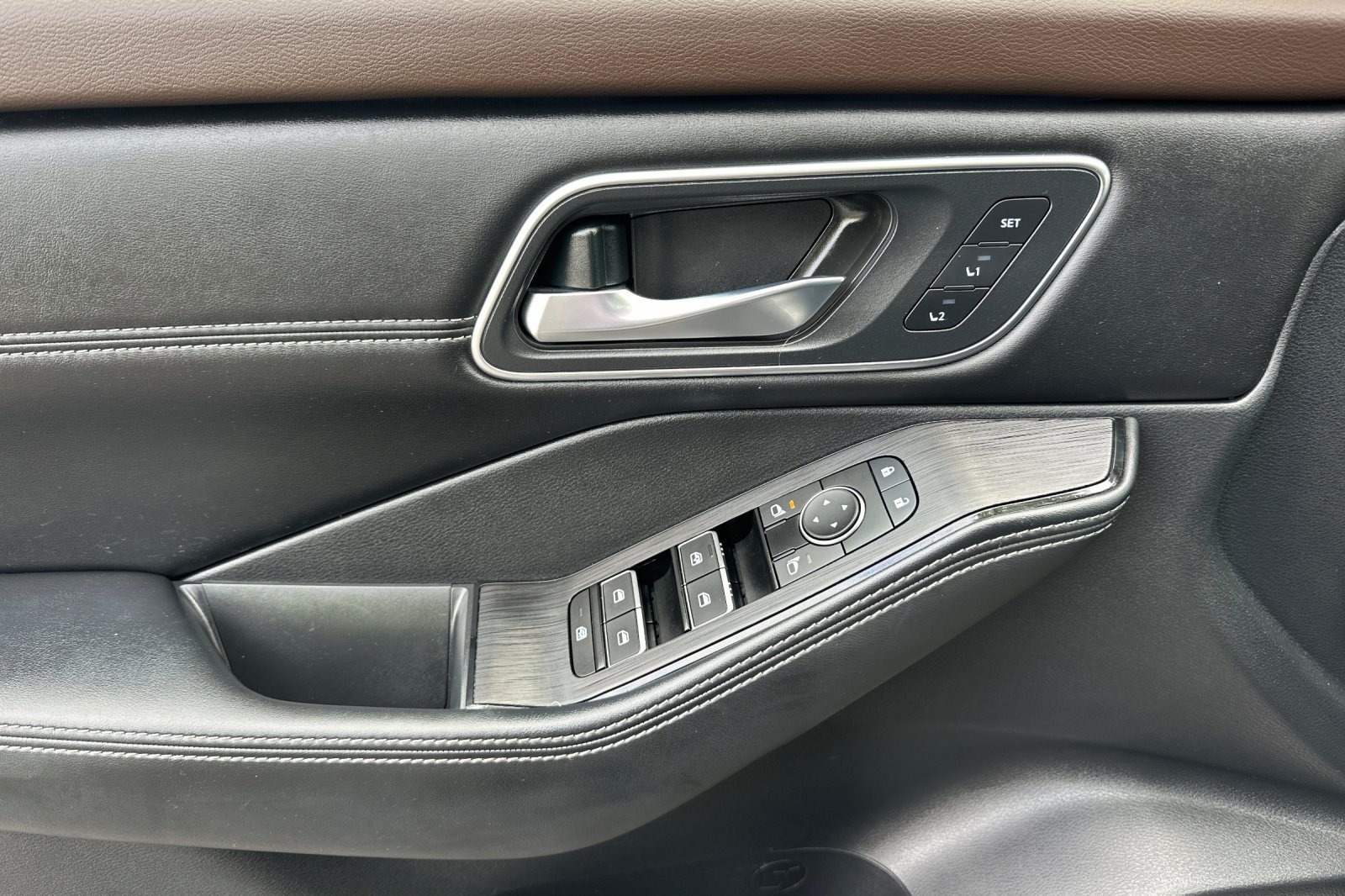 Used 2023 Nissan Rogue Platinum w/ Platinum Premium Package FWD image 10